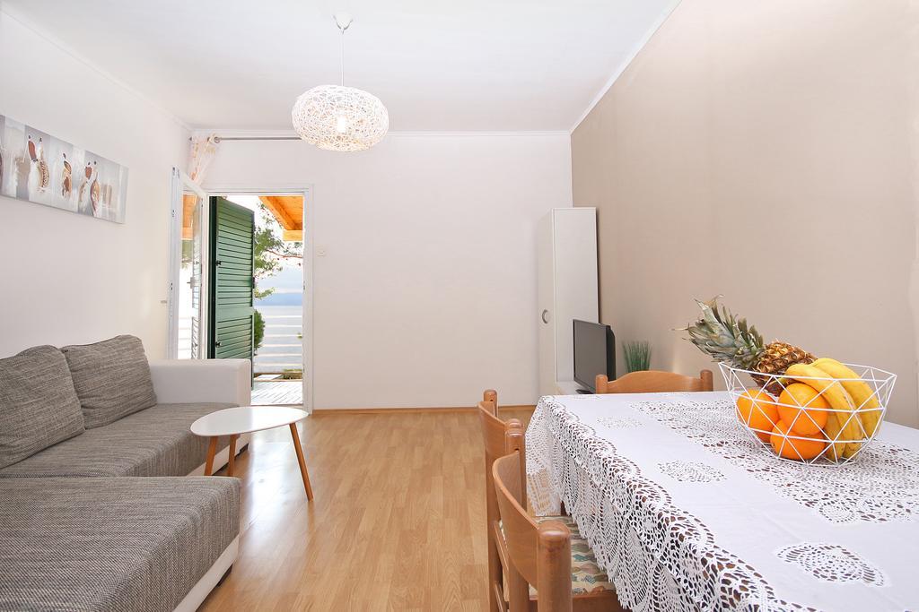 Brela Beach House Bagian luar foto